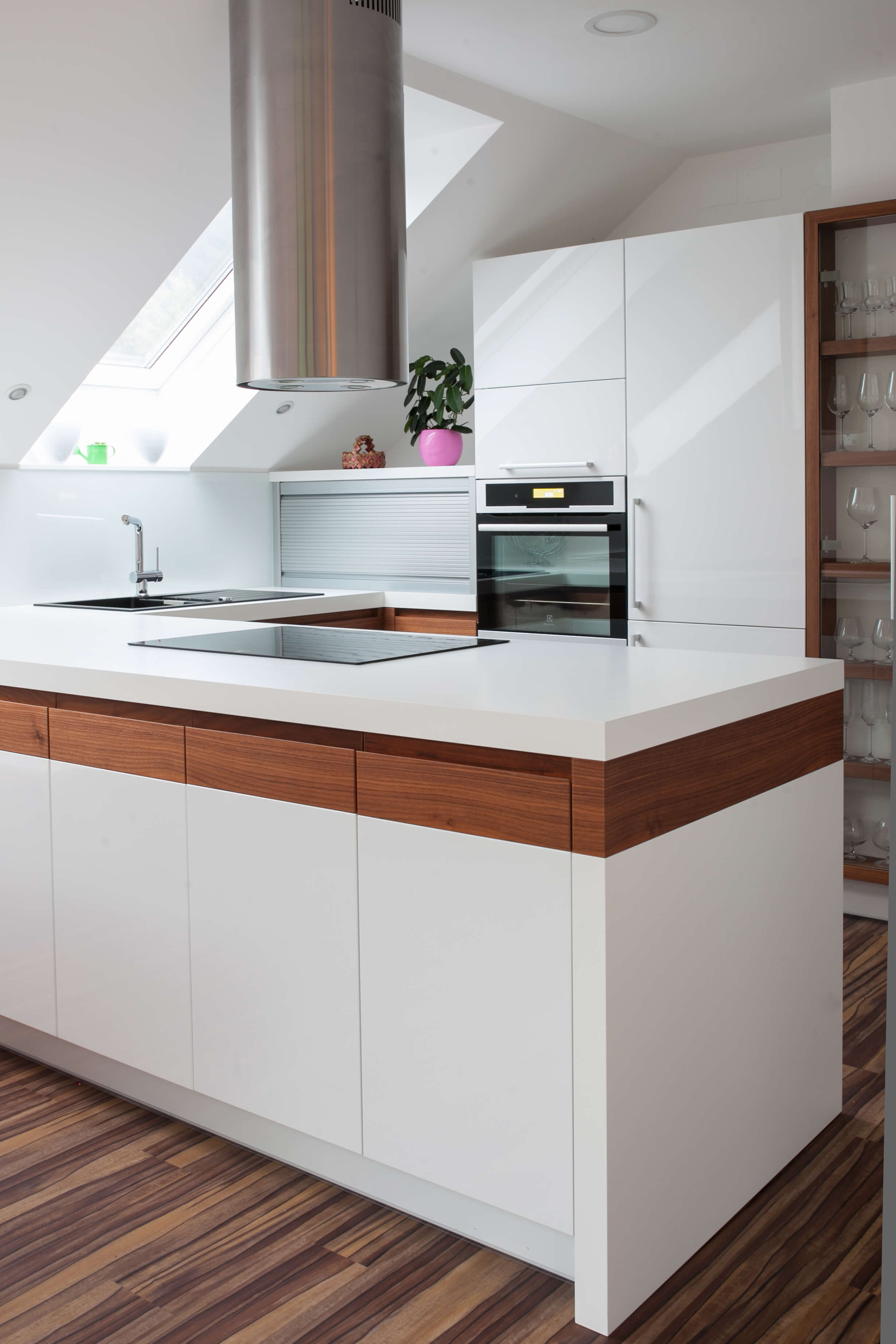 Kuhinja po meri za mansardo